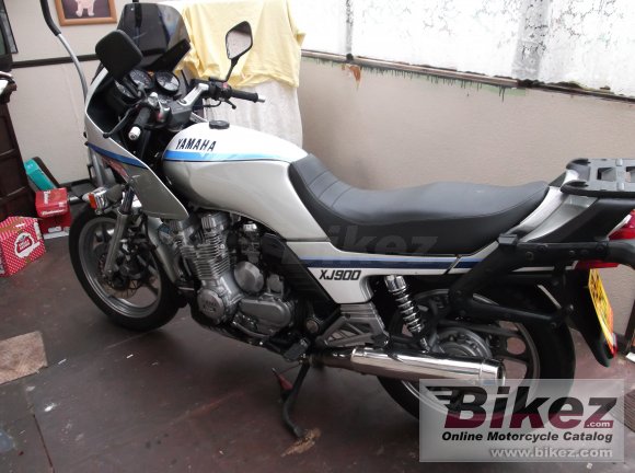 1990 Yamaha XJ 900 F photo
